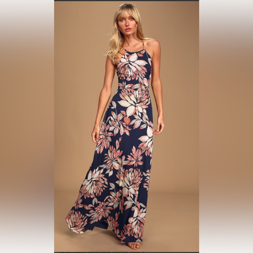 Lulu’s blue floral Maxi dress